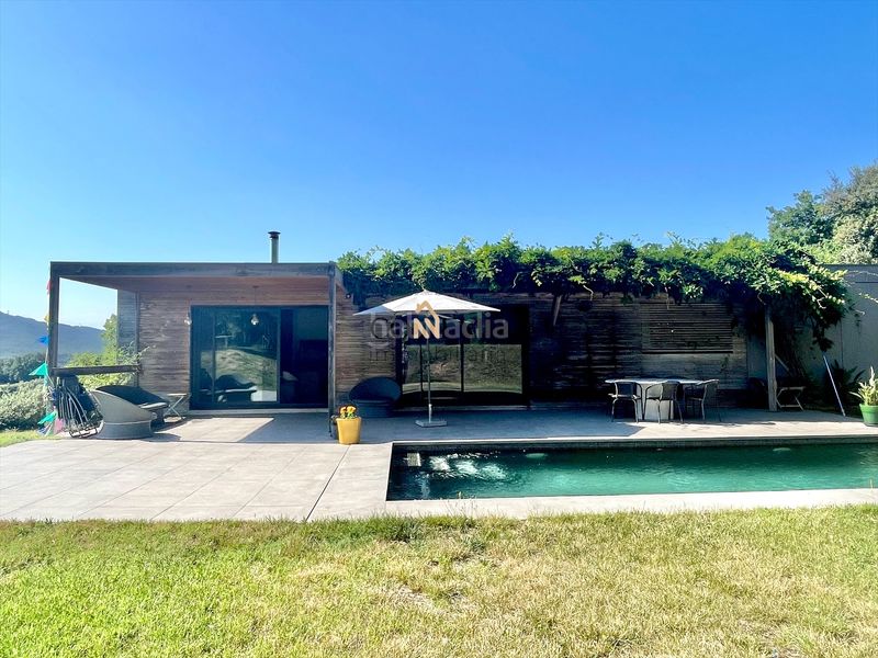 Foto d3a2f9da-952e-4678-9bb8-66e951329336. Casa amb calefacció aparcament piscina a Bescanó