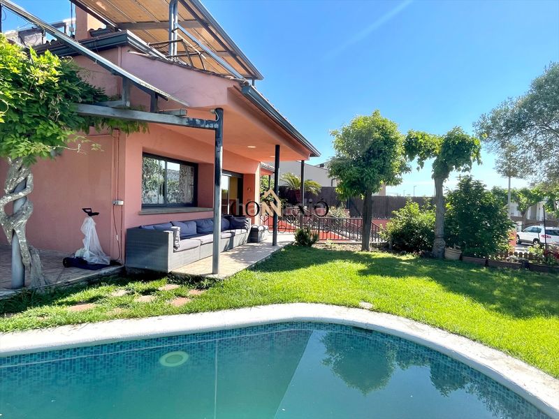 Foto 8499c579-9369-4796-99e0-f9271ada8b92. Casa amb calefacció aparcament piscina a Aiguaviva