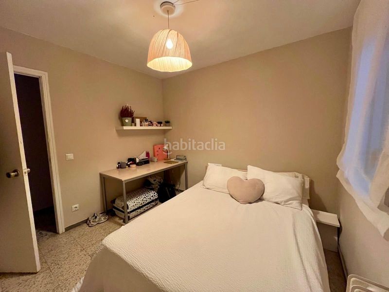 Foto f88d85e9-c841-4421-8a25-e7ba742ed98d. Pis amb xemeneia calefacció aparcament a Eixample Nord Girona