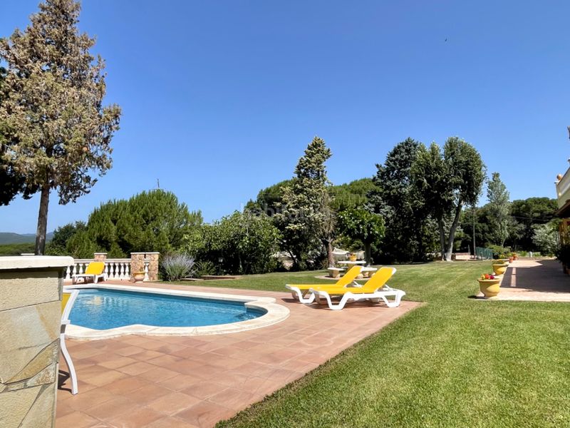 Foto 1d10fe6b-c8eb-46eb-8ace-7ca54a6b562d. Casa amb xemeneia calefacció aparcament piscina a Riudarenes