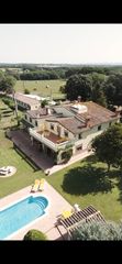Casa a Riudarenes. Exclusivo conjunto de 4 masías en finca de 15 hectáreas con alta