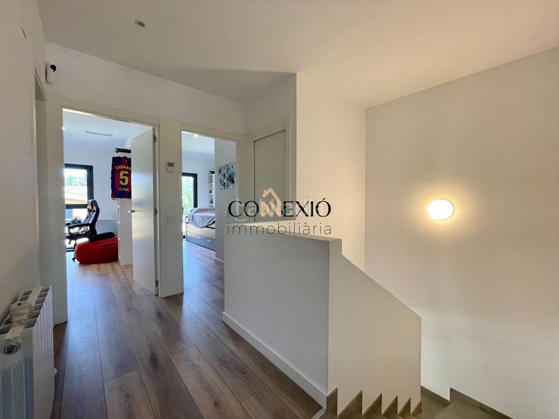Foto d6b2e8c7-5096-48eb-b238-3b6ea7fc1c45. Semi detached house with heating parking in Vilablareix