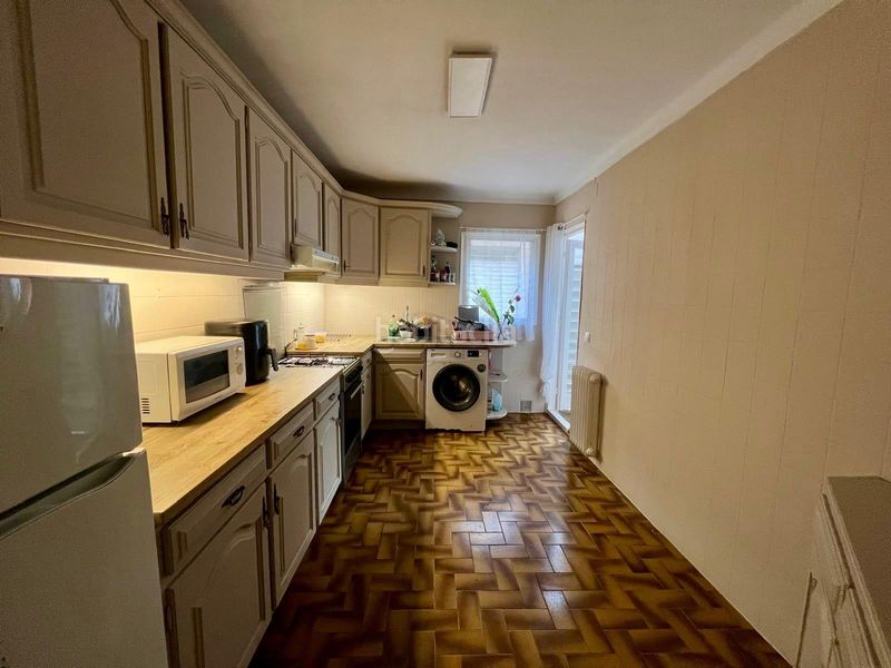 Foto 1f7bd563-b081-4a18-8c7f-b7dd4ba07947. Appartamento con camino riscaldamento parcheggio in Girona