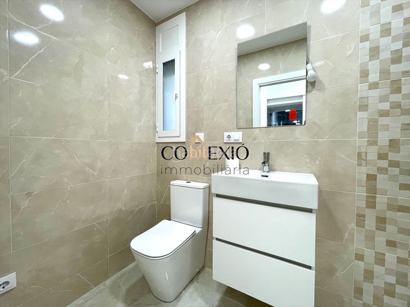 Foto 4f0167d5-b829-4457-b257-a0542c06e004. Planta baixa amb xemeneia calefacció a Sarrià de Ter