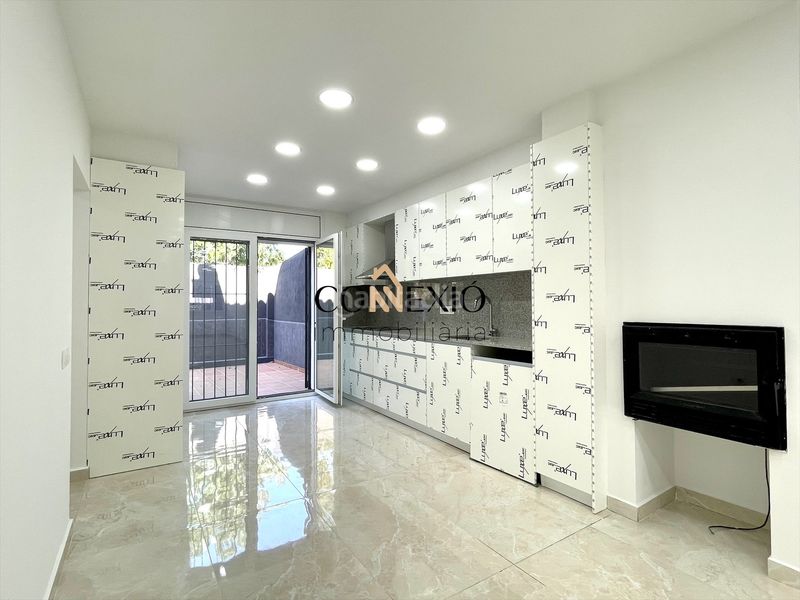 Foto 51579e2e-72b8-47d6-b2a2-fe1808daacdb. Planta baixa amb xemeneia calefacció a Sarrià de Ter