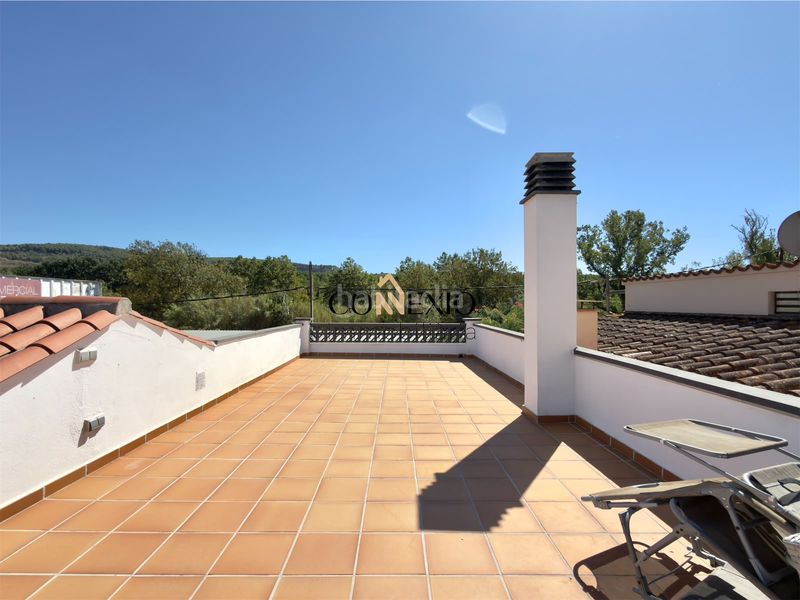 Foto ab7ea113-ff20-4897-90e7-966ecdc84128. Casa amb xemeneia calefacció aparcament a Sarrià de Ter
