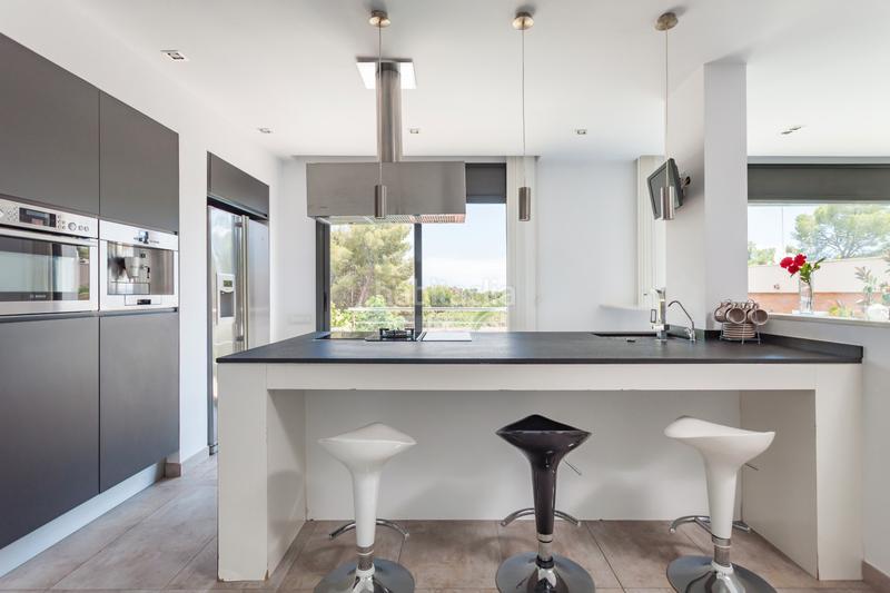 Foto 2d12682a-ff7c-4c0e-955b-569f092e39a0. Alquiler chalet en Montmar Castelldefels