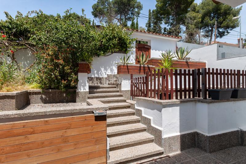 Foto b40d0c92-0d31-4550-959a-b9baa2f0fc28. Alquiler chalet en Montmar Castelldefels