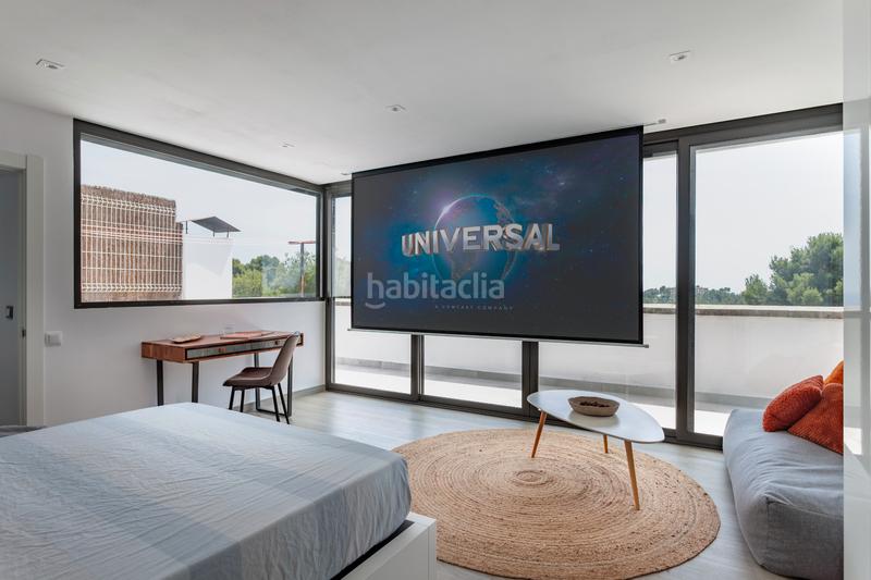 Foto 107b518a-13e7-4ca7-a6b7-fd97910e22b6. Lloguer xalet amb calefacció aparcament piscina a Castelldefels