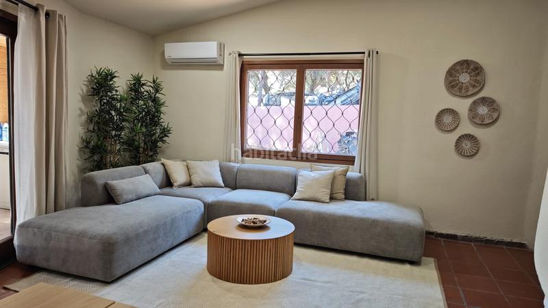 Foto 4b8aa497-be7c-4470-ac44-2bc04ce4dfc5. Location maison avec cheminée chauffage parking dans Castelldefels