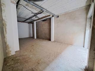 Local commercial  Carrer del cardenal vera. Sin comision al comprador!!! local en venta en zona centro.