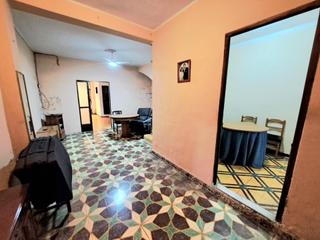 Casa en Albuixarres. Se vende casa para reformar cerca del centro en alzira.