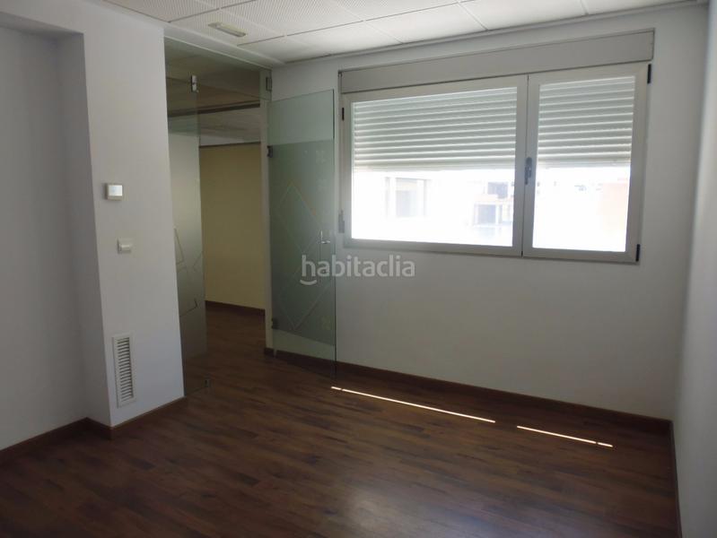 Foto 14273664-db33-4d2c-b46d-952d6c6d4cef. Alquiler oficina s en alquiler en edificio destinado únicamente a oficinas. en Alcúdia (l´)