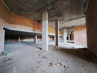Local commercial  Avenida pare pompili tortajada. Local en venta en alzira. posibilidad de adquirir hasta 1200 m2.