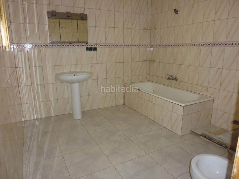Foto 28997ef3-6953-48d8-acc3-c26889adb63f. Casa  en venta que forma esquina a dos calles en Alzira