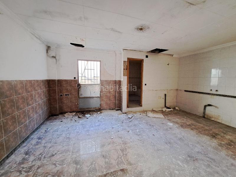 Foto 6574ae7f-c2a1-42d8-9b4b-2659ddc9a4bd. Casa  en venta que forma esquina a dos calles en Alzira