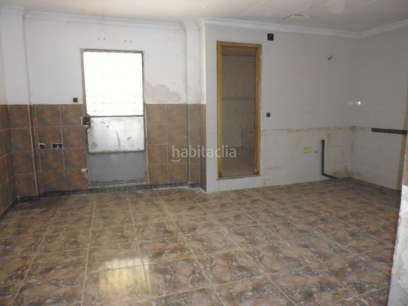 Foto e93c238a-5c22-4f5e-a289-8e168c40dcc2. Casa  en venta que forma esquina a dos calles en Alzira