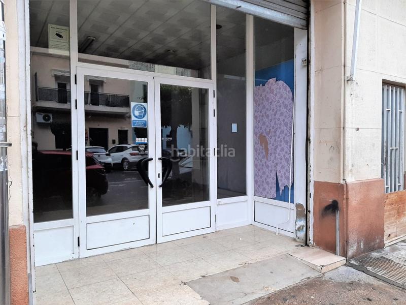 Foto f2d013dc-0e2c-46aa-ab53-d950e84d5a85. Alquiler local comercial estupendo local comercial diafano en Carcaixent