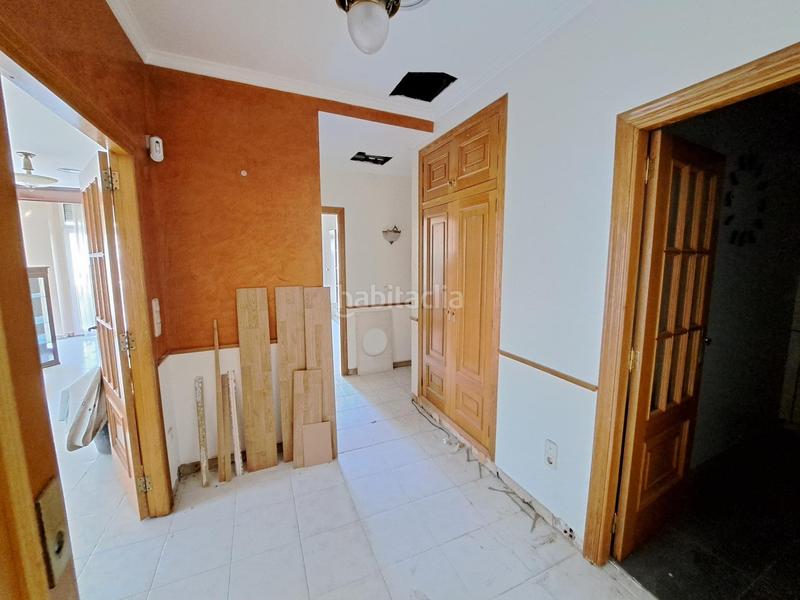Foto cd6d854b-08ca-4797-82c1-d17e9a6a042f. Piso magnífico piso esquinero en la plaza mayor en Alzira