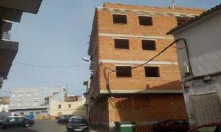 Edifici a Alberic. Venta de edificio  16 apartamentos  3 trasteros  6 garajes en al