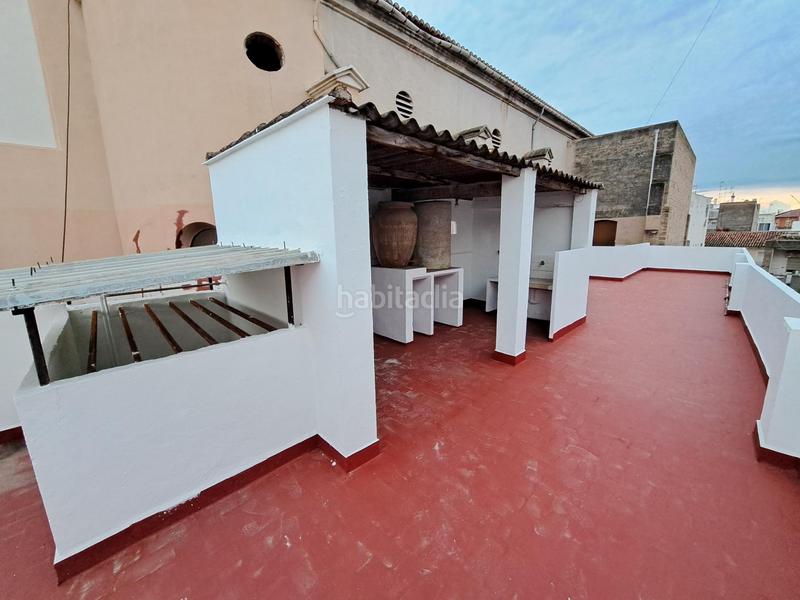 Foto 99f377b9-2c21-4da7-ae77-fd80ed646892. Casa  en venta con dos pisos altos y bajo comercial en zona centrica en Alzira