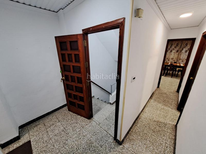 Foto a13be332-e56a-480c-83dd-ed674f3f70a9. Casa  en venta con dos pisos altos y bajo comercial en zona centrica en Alzira