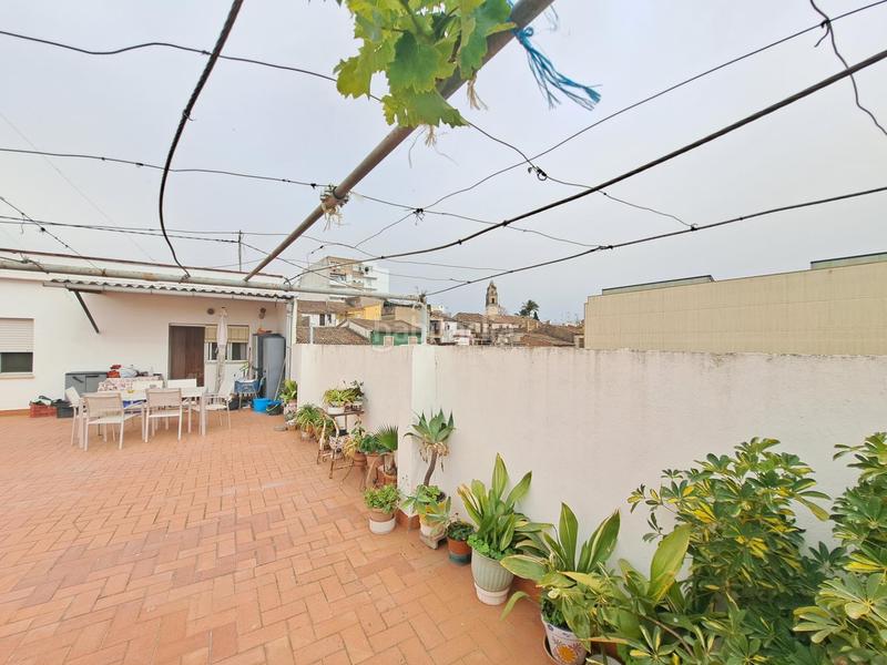Foto 29cd1b8c-e82c-49df-9a0a-540bd1c4a1ab. Casa gran casa , con terraza, jardín y garaje para 10 coches! en Carcaixent