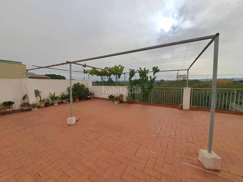 Foto 6468e202-5198-4b78-8b60-645702a0a64a. Casa gran casa , con terraza, jardín y garaje para 10 coches! en Carcaixent