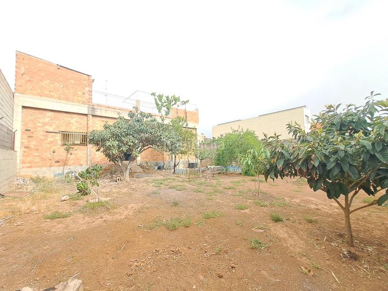 Foto 83f6c441-92ec-4697-a5b2-de6edc1e3d7e. Casa gran casa , con terraza, jardín y garaje para 10 coches! en Carcaixent