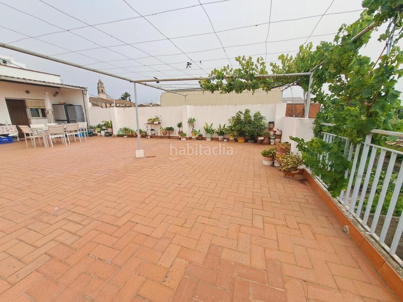 Foto a51b728d-84fd-4bf7-a4c8-eb876248927b. Casa gran casa , con terraza, jardín y garaje para 10 coches! en Carcaixent