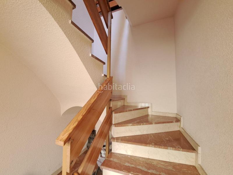Foto e5b7d429-aae1-40fd-b1e4-30e0d9a9a896. Casa gran casa , con terraza, jardín y garaje para 10 coches! en Carcaixent