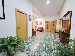 Planta baixa a Carcaixent. Gran planta baja en venta en pleno paseo de carcaixent  ubicació