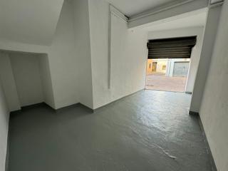 Aparcament cotxe a La Vila. Garaje cerrado en venta en zona centro