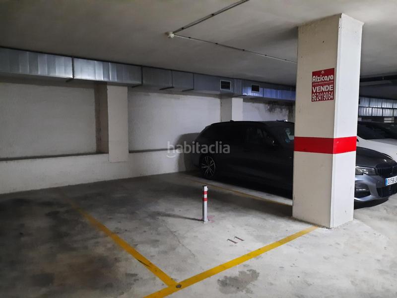 Foto cfedb743-bac5-4caf-aed2-bb1b348c019b. Parking coche plaza de garaje en zona centrica en Alzira