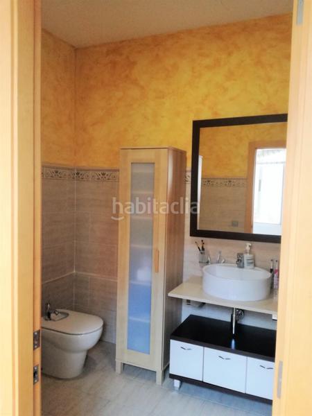 Foto d2b1e36b-41f5-436e-b9e5-7193408e0eb5. Casa excelente casa reformada de 4 habitaciones con garaje privado. en Carcaixent
