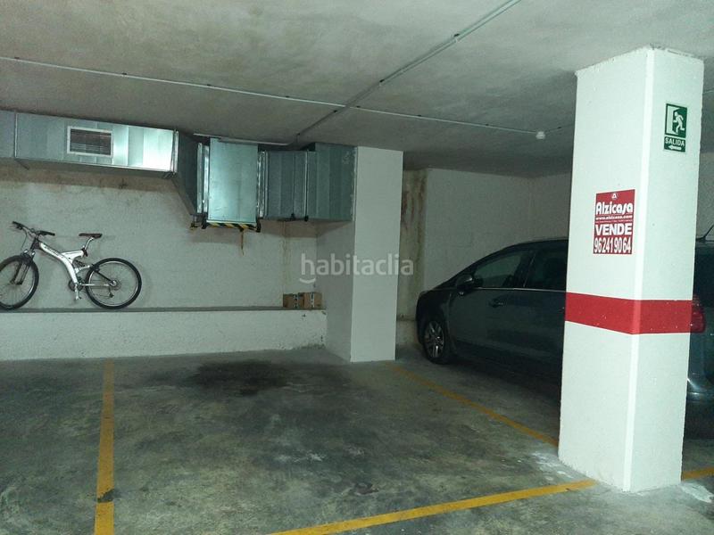 Foto 29ed72d2-e47f-4573-9898-50997e81a09f. Aparcament cotxe a Tulell Alzira