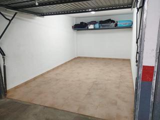 Parking coche en Alquenència - Venècia. Cabina cerrada en planta baja