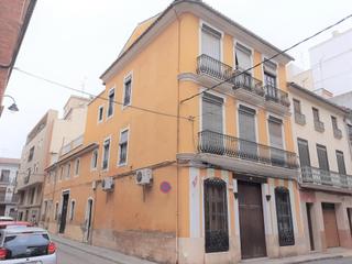 Casa  Carrer bailen. Edificio para reformar