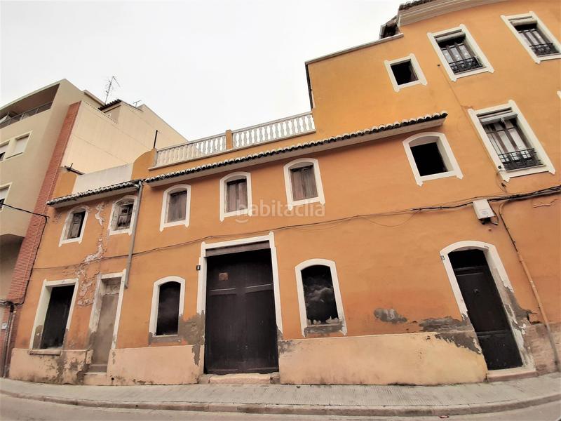 Foto 9e47bbec-0743-402c-8481-f0043f2294af. Casa edificio para reformar en Sants Patrons Alzira