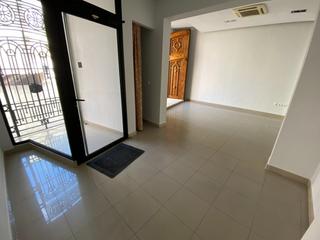 Lloguer Local Comercial a La Vila. Local comercial en venta