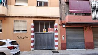 Posto auto in Sants Patrons. Cabina cerrada para vehiculo