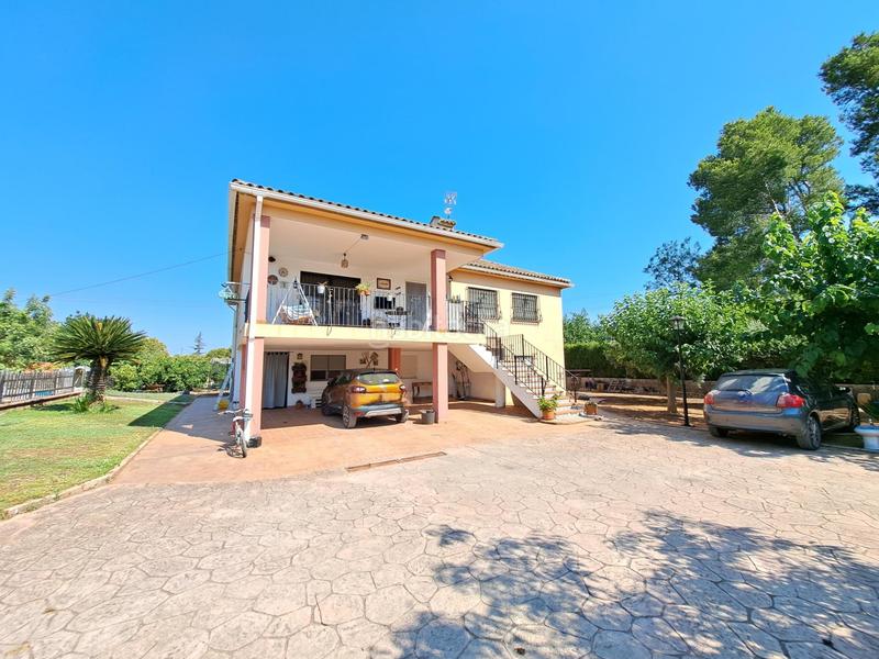 Foto a335880f-4238-4f96-8970-8e6380e3e118. Chalet estupendo chalet en barraca de aguas vivas en Alzira
