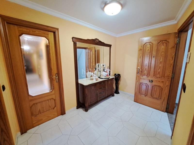 Foto 8ef8cfe0-c380-4883-831d-4072dafd6692. Casa  esquinera en venta con locales comerciales y garaje en la alquenencia en Alzira