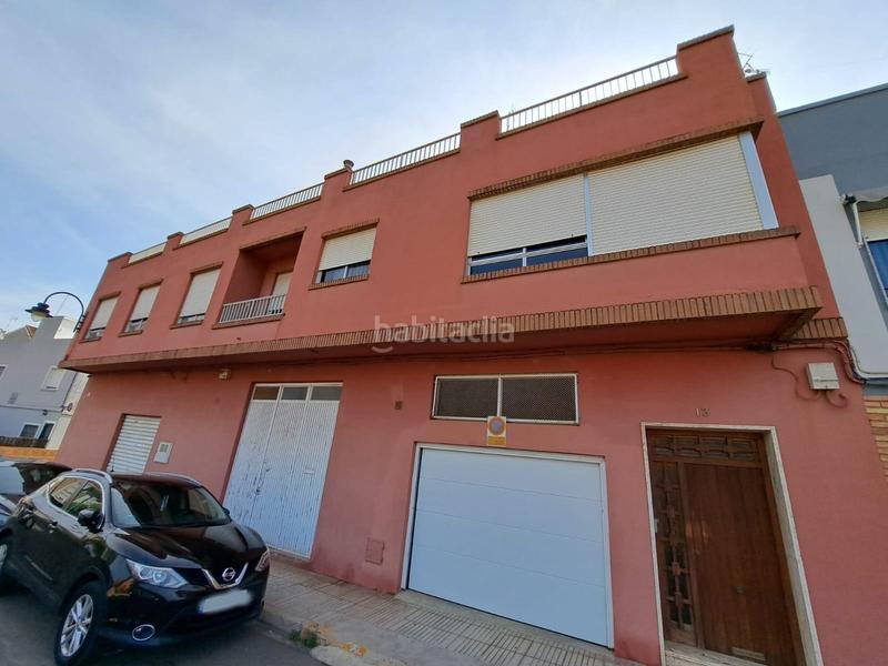 Foto a0f12caf-e200-4f36-a80a-6e7f8aaf76d2. Casa  esquinera en venta con locales comerciales y garaje en la alquenencia en Alzira