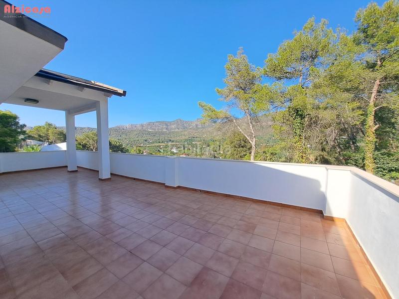 Foto 6f55abf7-21e1-4ea2-b6f3-efd1b0972605. Chalet espectacular chalet en urb. santa marina barraca de aguas vivas en Alzira