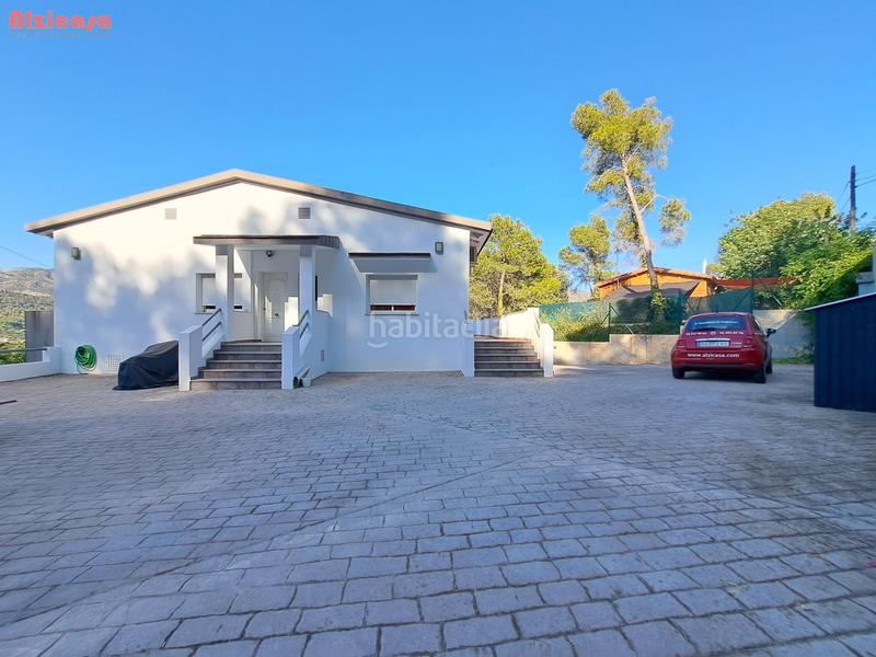 Foto 9f6fcf78-93b3-4f54-a51b-90e0a4ddd5e0. Chalet espectacular chalet en urb. santa marina barraca de aguas vivas en Alzira