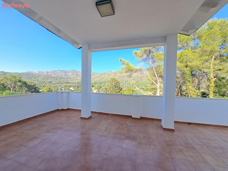 Foto f5360ffe-3872-4030-ac6f-ef7f06391aae. Chalet espectacular chalet en urb. santa marina barraca de aguas vivas en Alzira