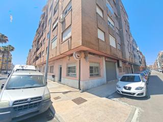 Local commercial à La Vila. Se vende local comercial con licencia activa como restaurante
