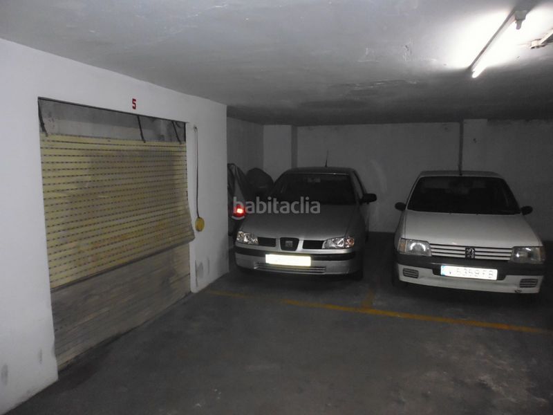 Foto 4459925c-785a-47a8-a72c-d626e0d9078d. Aparcament cotxe a La Vila Alzira