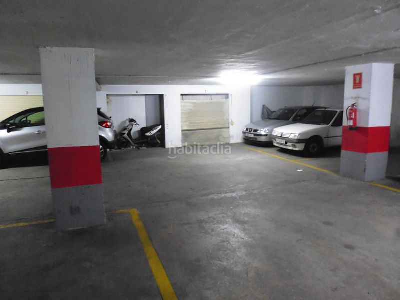Foto f6c4619c-4fda-4b7a-baa4-797f74ee3c17. Aparcament cotxe a La Vila Alzira